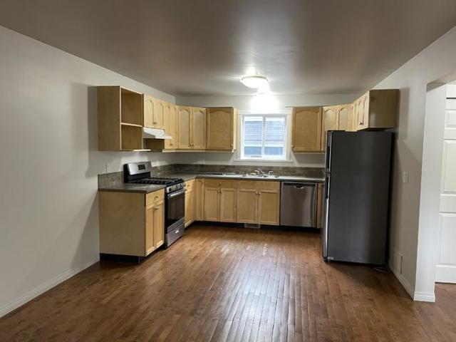 For Rent 5 Bedroom House Chilliwack BC DS102700618