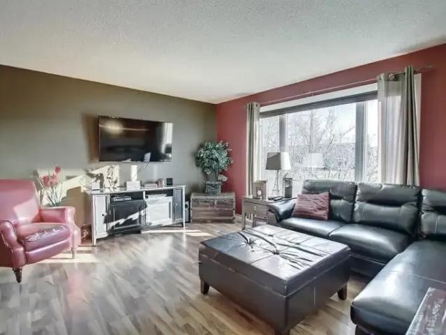 For Rent 5 Bedroom House Airdrie AB DS104782740