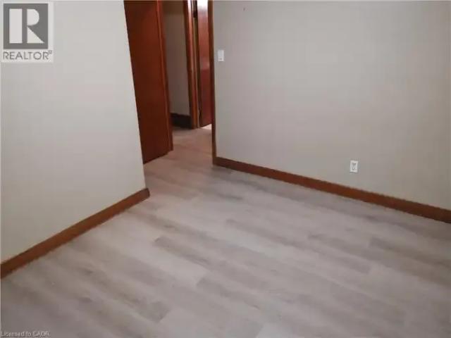 For Rent 5 Bedroom House Kitchener ON DS103119101