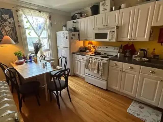 For Rent 5 Bedroom House Kingston ON DS103091409