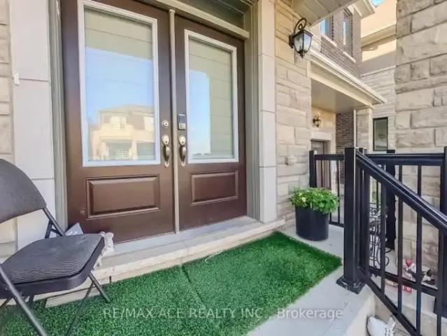 For Rent 5 Bedroom House Milton ON DS103840326