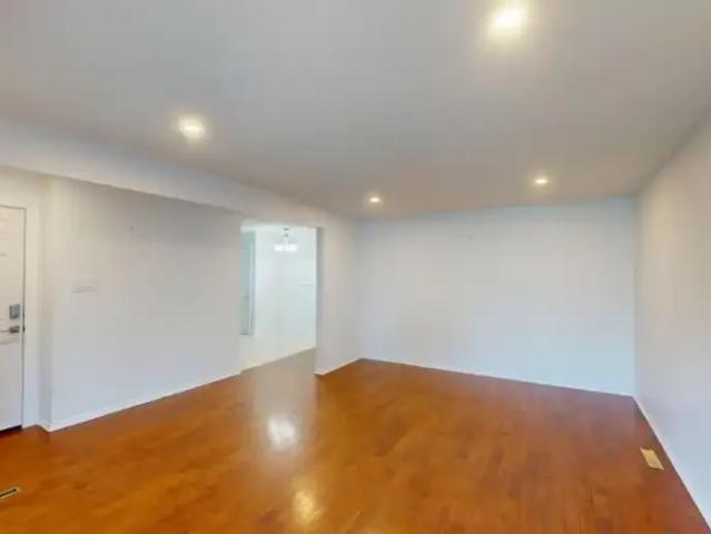 For Rent 5 Bedroom House Strathmore AB DS103840239