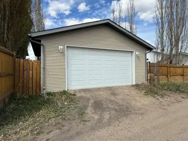 For Rent 5 Bedroom House Red Deer AB DS102578630