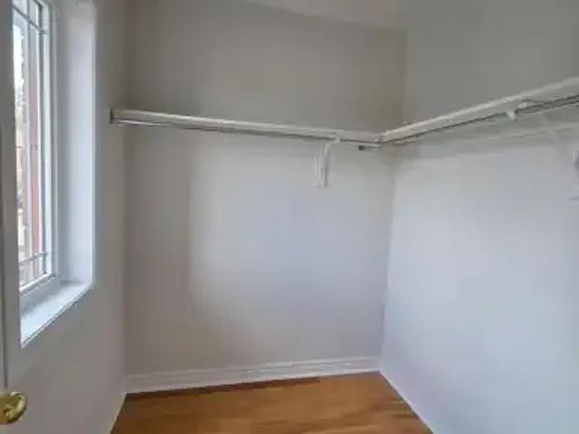 For Rent 5 Bedroom House Richmond Hill ON DS102587565