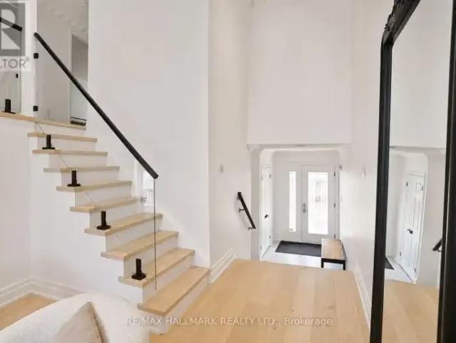 For Rent 5 Bedroom House Richmond Hill ON DS103322765