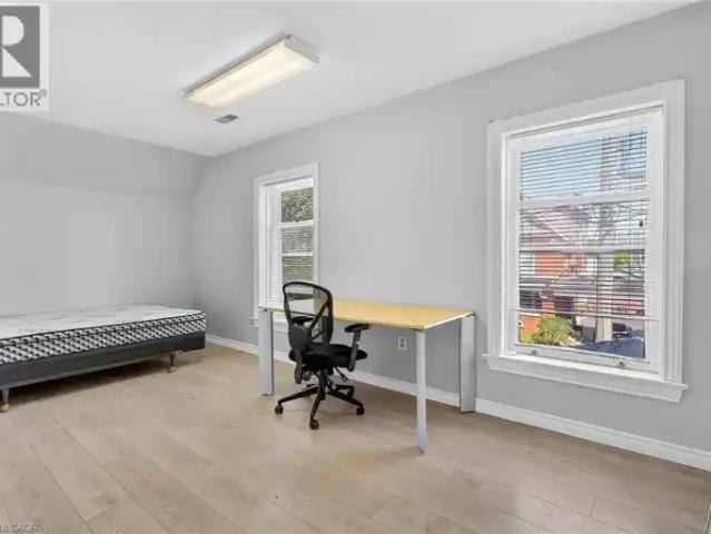 For Rent 5 Bedroom House Waterloo ON DLS101827979