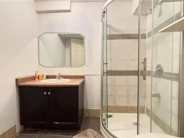 For Rent 5 Bedroom House Waterloo ON DS102518999