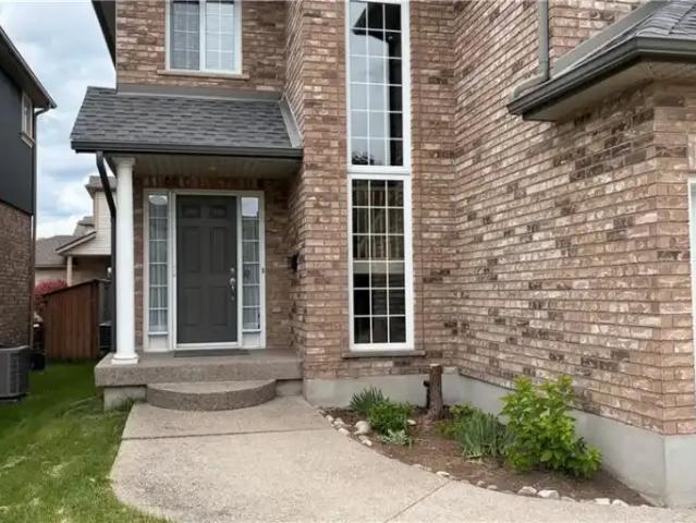 For Rent 5 Bedroom House Waterloo ON DS103542362