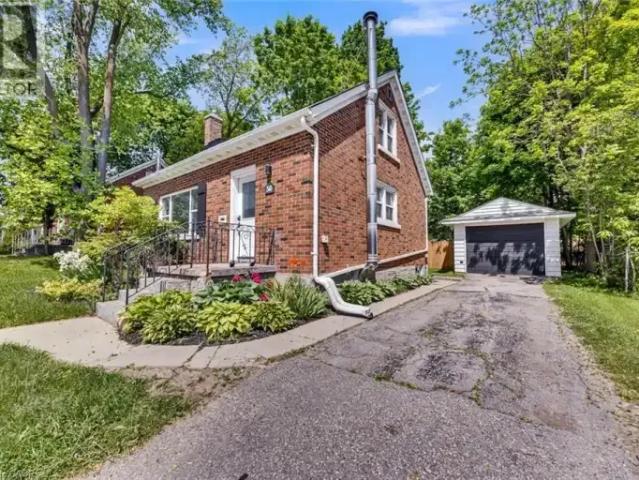 For Rent 5 Bedroom House Waterloo ON DS103151892