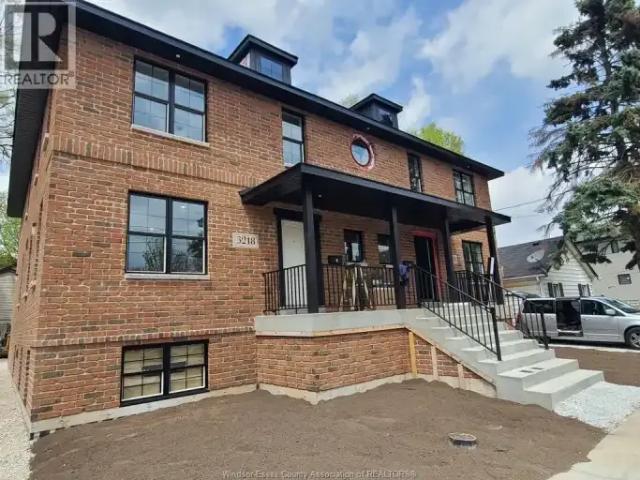 For Rent 5 Bedroom House Windsor ON DLS101877800