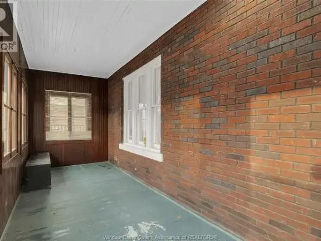 For Rent 5 Bedroom House Windsor ON DLS102579020