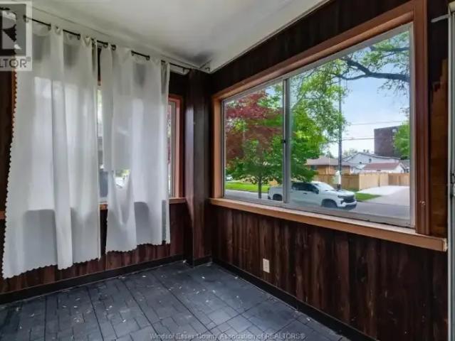 For Rent 5 Bedroom House Windsor ON DS102578999