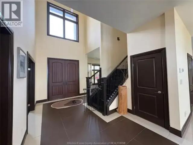 For Rent 5 Bedroom House Windsor ON DS102715540