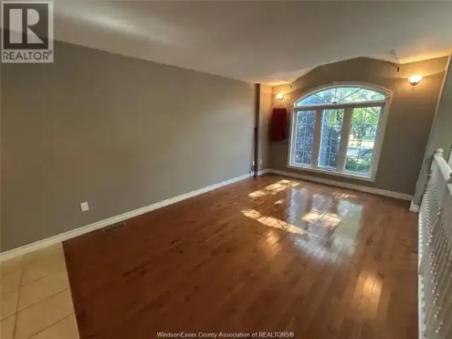 For Rent 5 Bedroom House Windsor ON DS104106889