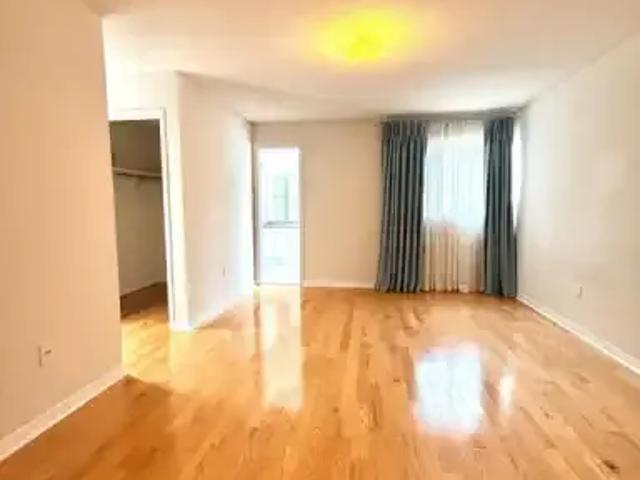 For Rent 5 Bedroom House Vaughan ON DLS92870008