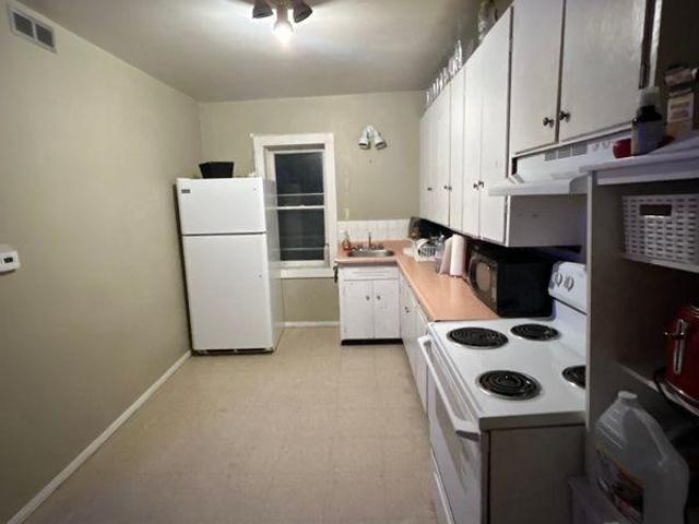For Rent 5 Bedroom Shared Living/roommate Waterloo ON DLS96644937