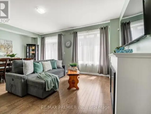 For Rent 5 Bedroom Townhouse Vaughan ON DS102701618