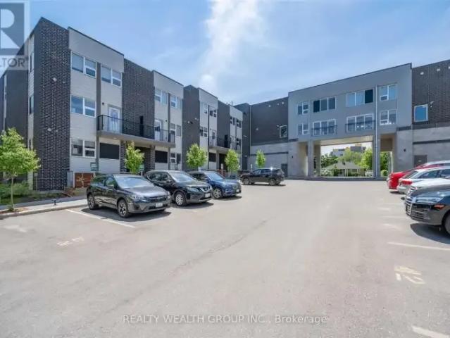 For Rent 5 Bedroom Townhouse Waterloo ON DS104470994
