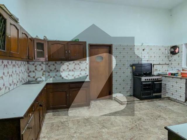 FOR RENT 5 Kanal Livable Triple Storey with Big Lawn F_6/2 F 6