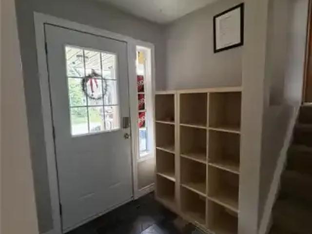 For Rent 6 Bedroom Apartment Windsor ON DS103695347