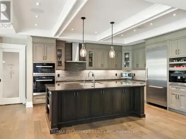 For Rent 6 Bedroom House Burlington ON DS102915178
