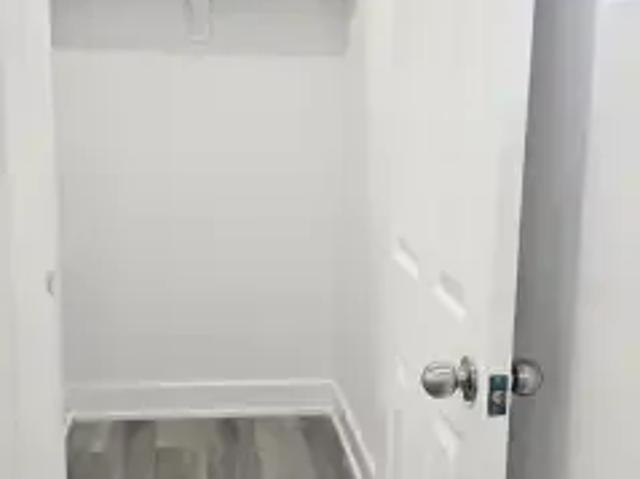 For Rent 6 Bedroom House Milton ON DS100631141
