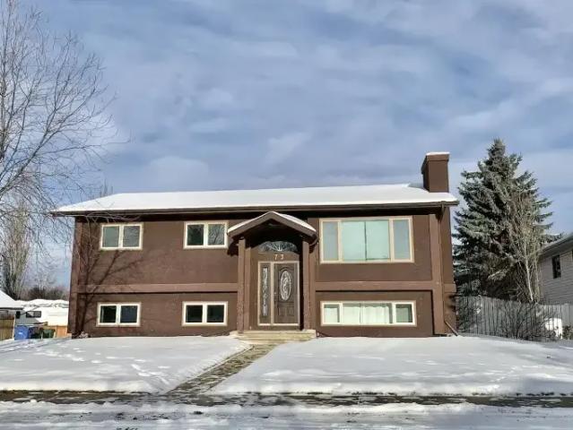 For Rent 6 Bedroom House Red Deer AB DS104257143