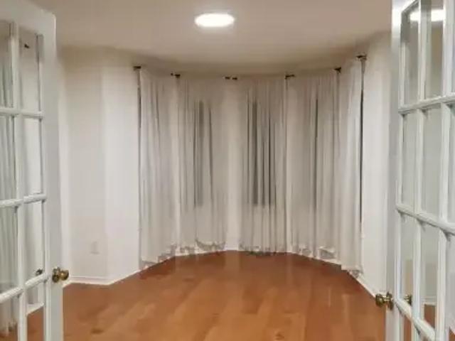 For Rent 6 Bedroom House Vaughan ON DS105004968
