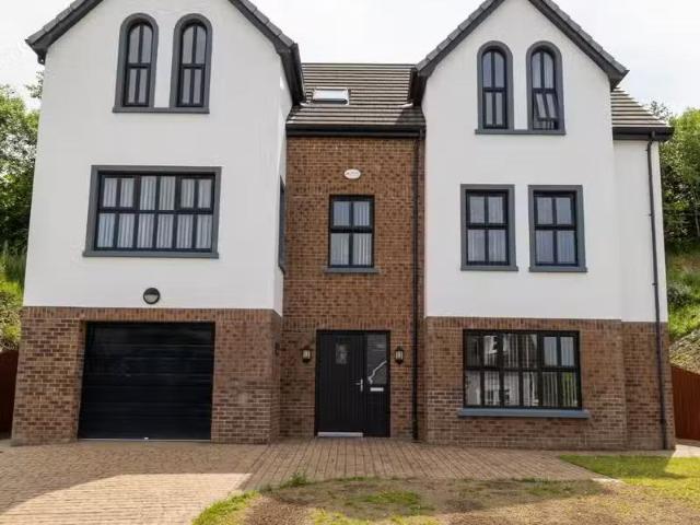 Rental! 79 Victoria Gate