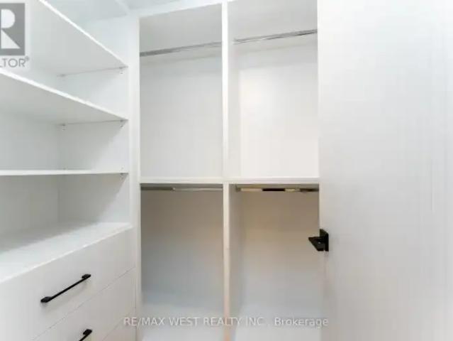 For Rent 7 Bedroom House Oakville ON DS102701515
