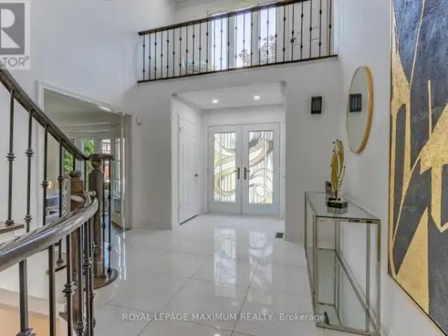 For Rent 7 Bedroom House Richmond Hill ON DS103879683