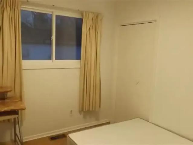For Rent 7 Bedroom House Waterloo ON DS103012076