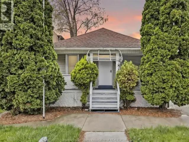 For Rent 8 Bedroom House Windsor ON DLS101878117