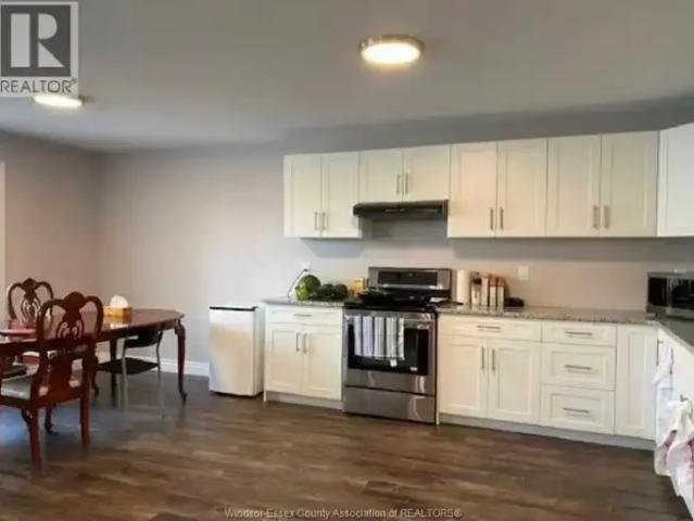 For Rent 8 Bedroom House Windsor ON DLS103216030