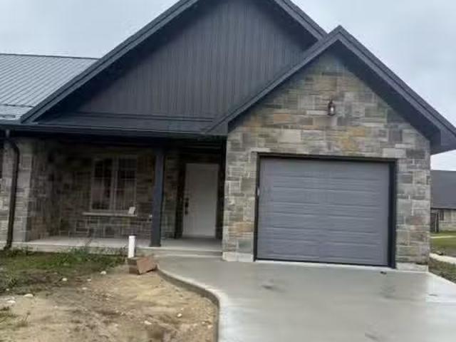 For rent: 9 730 PRINCESS STREET, Wellington North Mount For.