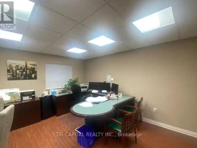 For rent: 105 470 DUNDAS STREET, London East East F, Ontar.