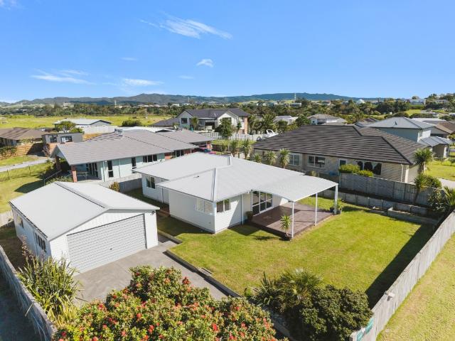 For Rent 12 Dune Lake Place, Ruakaka