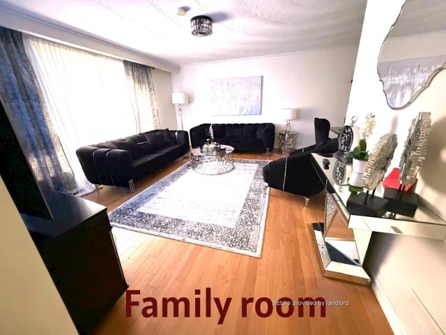 For rent: 12 Parker Avenue Richmond Hill, 3+ bdrm Viewit |246216