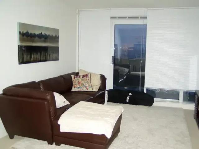 For Rent 1 Bedroom Condo Calgary AB DS102434056