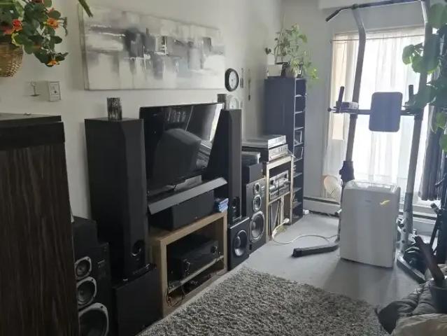 For Rent 1 Bedroom Condo Calgary AB DS102658482