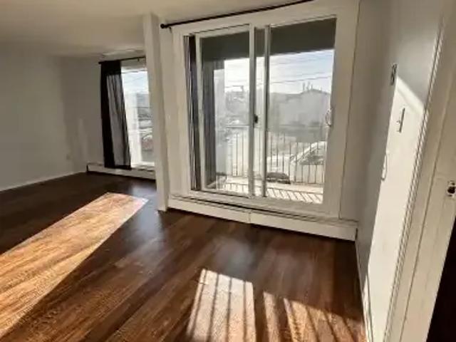 For Rent 1 Bedroom Condo Calgary AB DS102846196