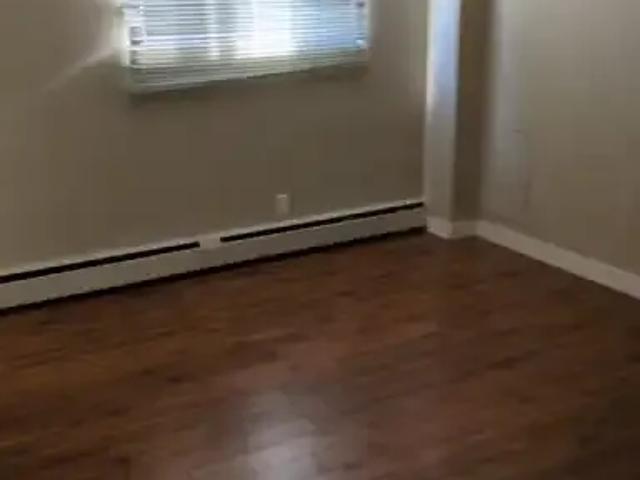 For Rent 1 Bedroom Condo Calgary AB DS103151443