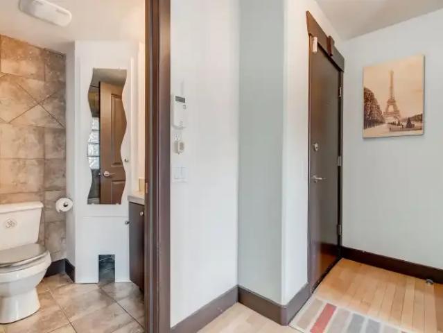 For Rent 1 Bedroom Condo Calgary AB DS103410740