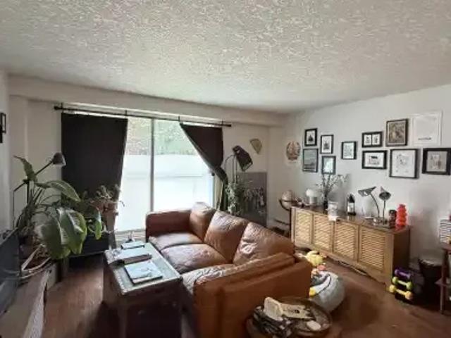 For Rent 1 Bedroom Condo Calgary AB DS104178706