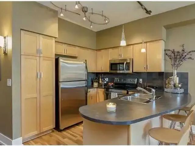 For Rent 1 Bedroom Condo Calgary AB DS104179696