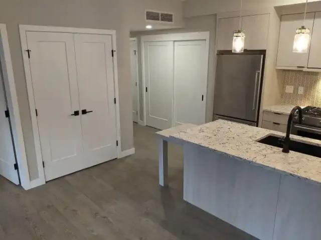 For Rent 1 Bedroom Condo Calgary AB DS104180357
