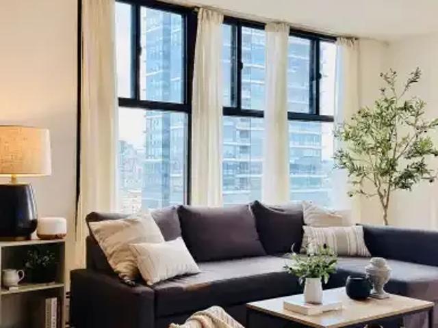 For Rent 1 Bedroom Condo Calgary AB DS104181146