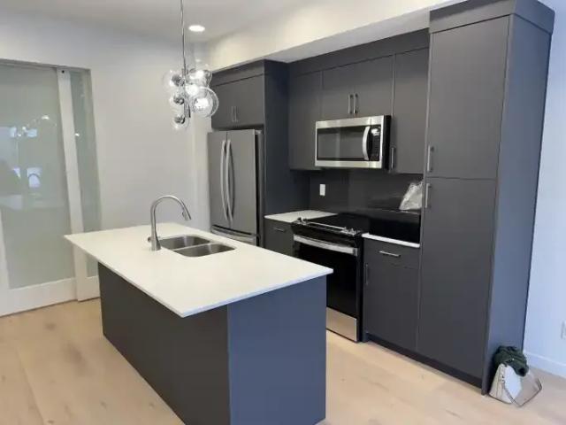For Rent 1 Bedroom Condo Calgary AB DS104181539