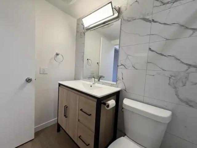For Rent 1 Bedroom Condo Calgary AB DS104182156