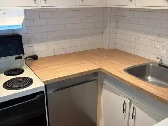 For Rent 1 Bedroom Condo Calgary AB DS104362356